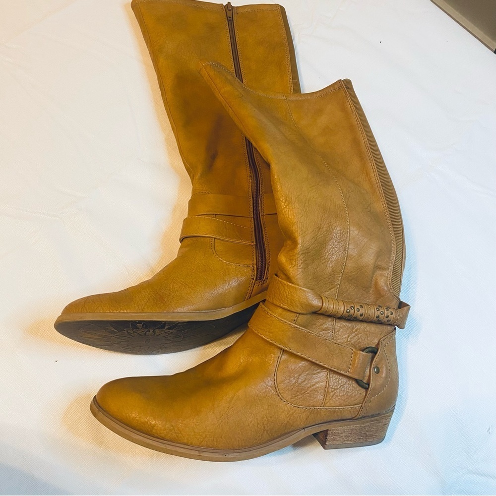 BareTraps TIKKI Women's Brown Heeled Boots